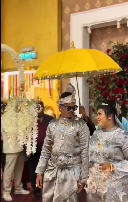 视频|印裔新人办马来婚宴 送宾客惊喜 圆母亲30年的梦！