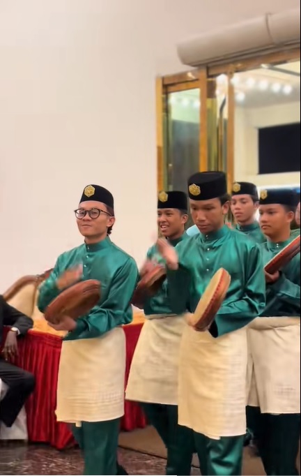 视频|印裔新人办马来婚宴 送宾客惊喜 圆母亲30年的梦！