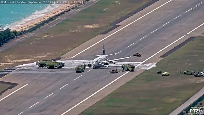 视频/波音737客机降落时主起落架折断 加勒比岛屿圣马丁机场关闭