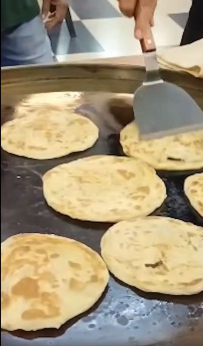 视频|称“快退休”要磨练手艺 阿育汉会做Roti Canai 网民揪团去吃