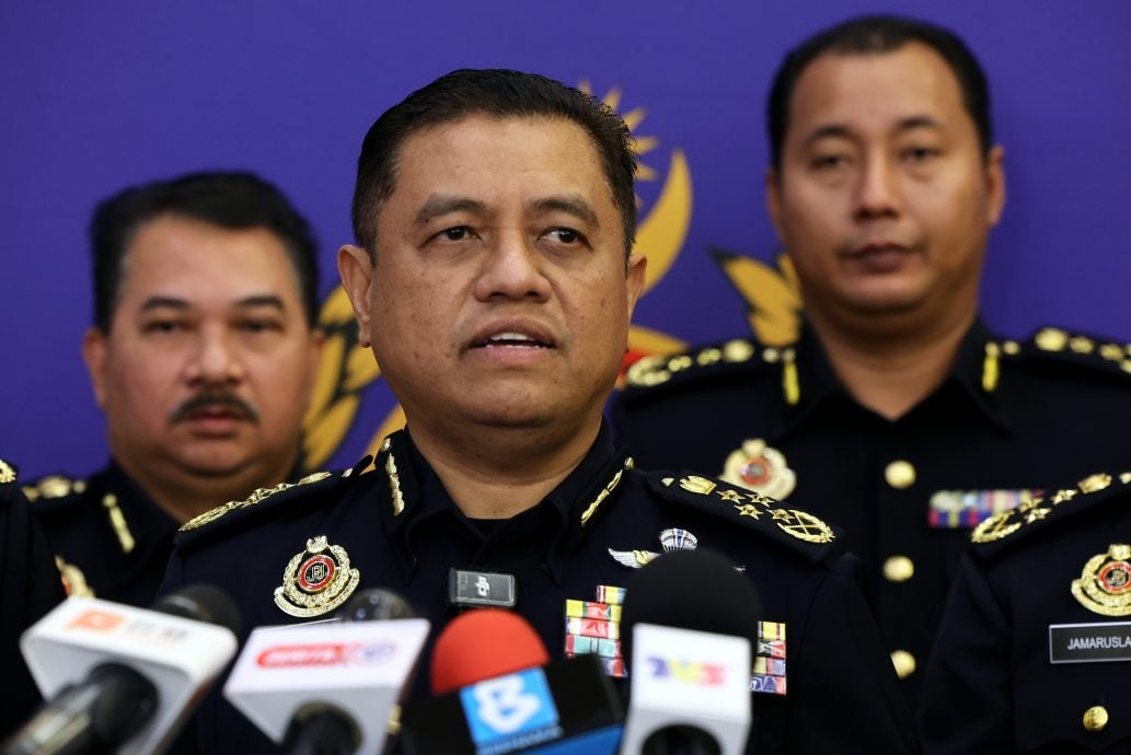 视频|陆交局推“系安全带”运动 私家车强制系带日期待定