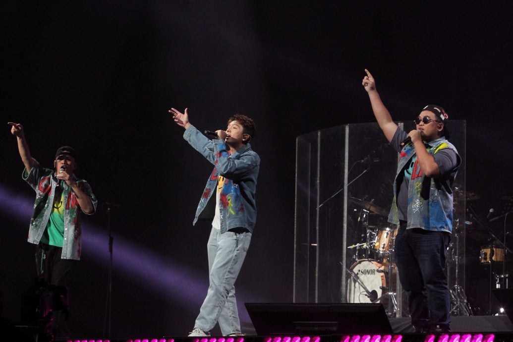 许佳麟挑战印度歌 车志立脚伤撑拐杖退场