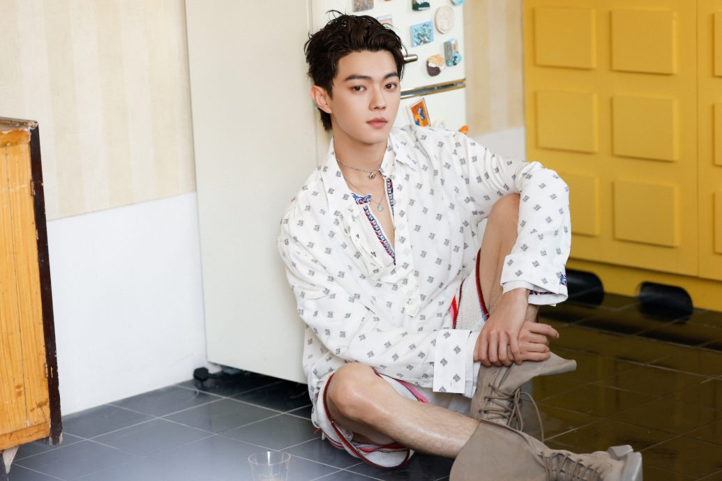 许凯私下吐槽粉丝“很烦” 许荔莎晒截图开呛