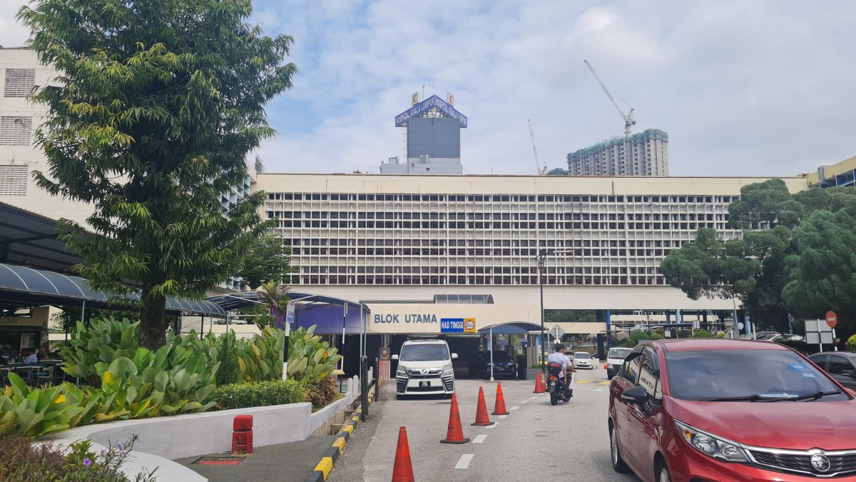 说亮话/医疗费高涨，政府医院病患大增/陈诗蕙