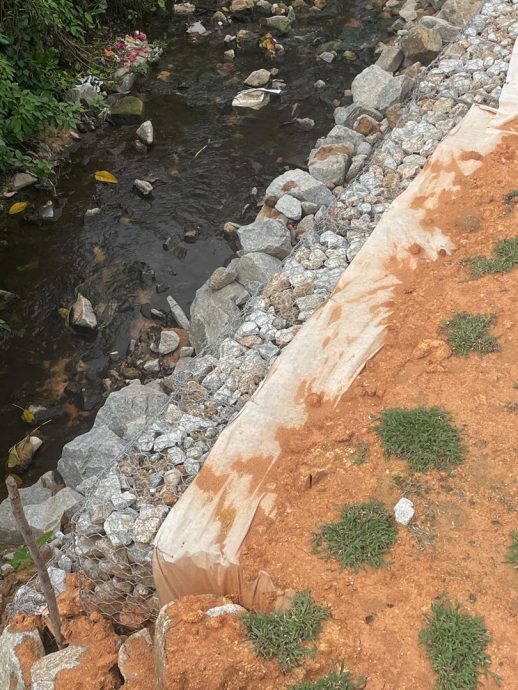 请签发-大都会/潘佩玲巡视JPS修复河堤工程／4图