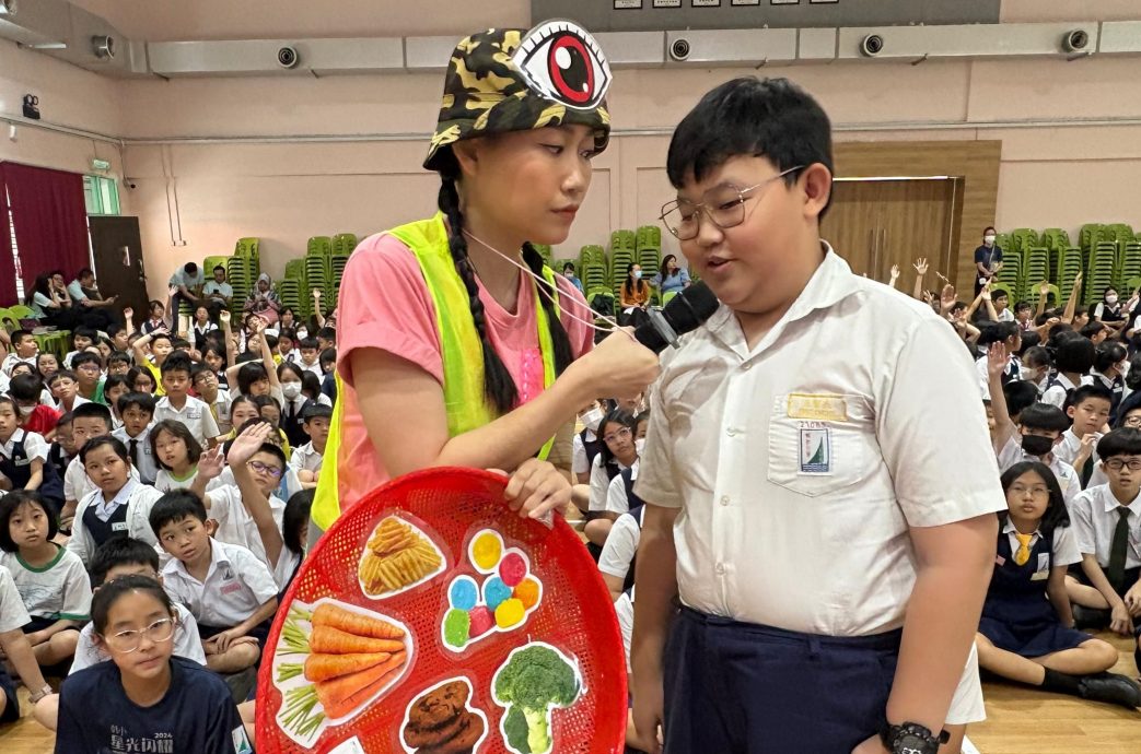 请签发（大北马封底）韩江小学热烈迎接“亮睛睛，看清清”护眼巡回活动　寓教于乐推广视力健康教育