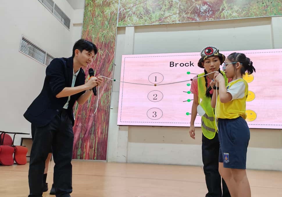 请签发（大北马）“亮睛睛、看清清”全国小学护眼运动～～双溪里蒙光华小学