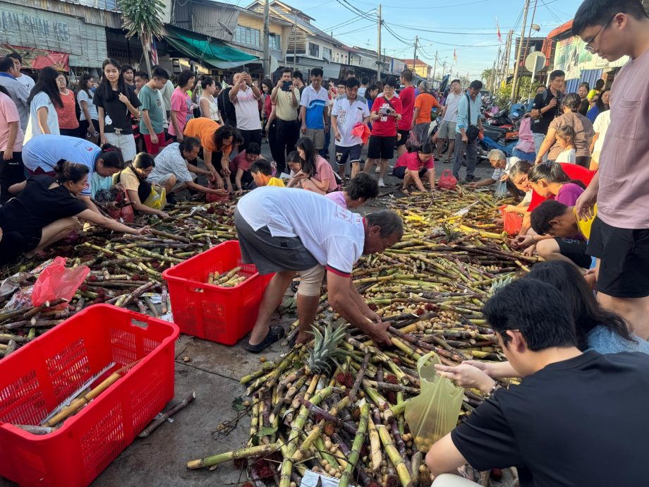 请签发(大北马)主文/高渊港口今年中元节抢孤