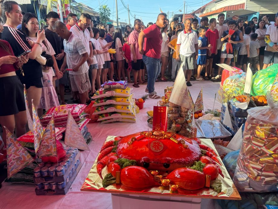 请签发(大北马)主文/高渊港口今年中元节抢孤