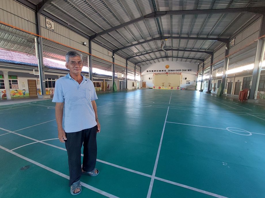 请签发(大北马)村镇记事系列-4 苏丹小镇 亚罗邦士 一沟一杂货店撑起小镇 现华户越搬越少