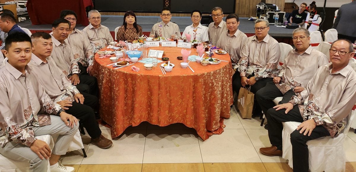 请签发（大北马）社尾万山同业公会庆赞盂兰胜会宴会