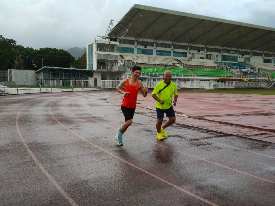 请签发(大北马)黄汉伟建议槟市政厅体育馆 上午开放跑道