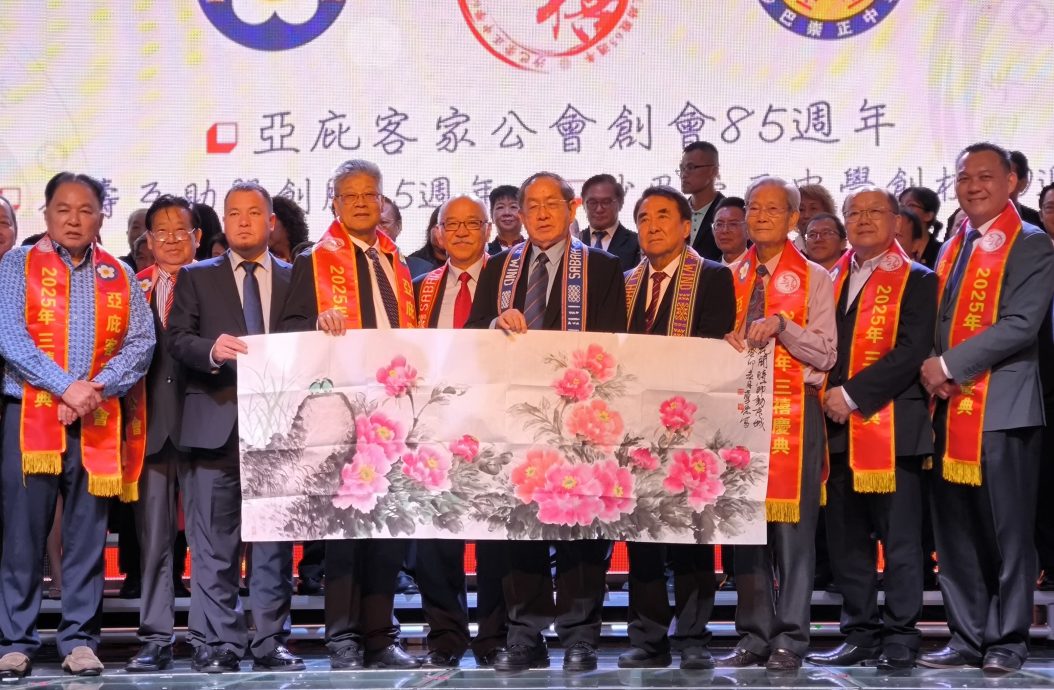 贝建安吁政府撤回617万令吉地契费:勿为难华校