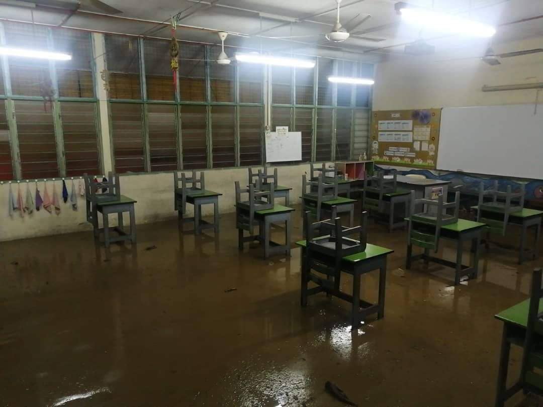 贞德隆同汉华小“星洲情义嘉年华” 筹募10万建新教学楼