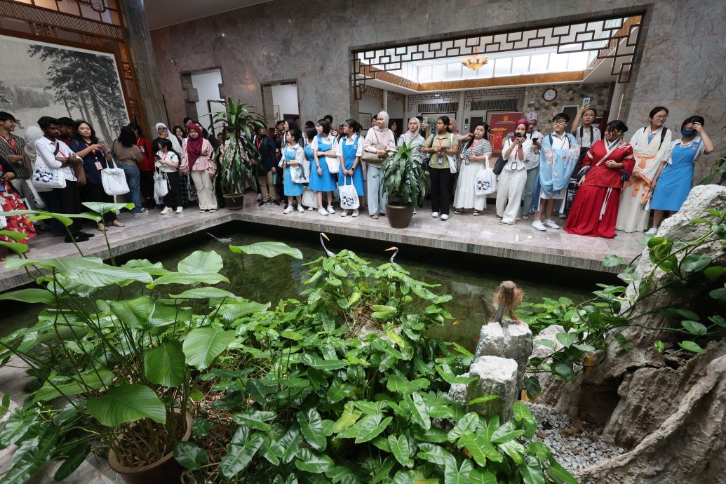 贡献青春力量与方案 郑学方吁中马青年共写时代新篇章 