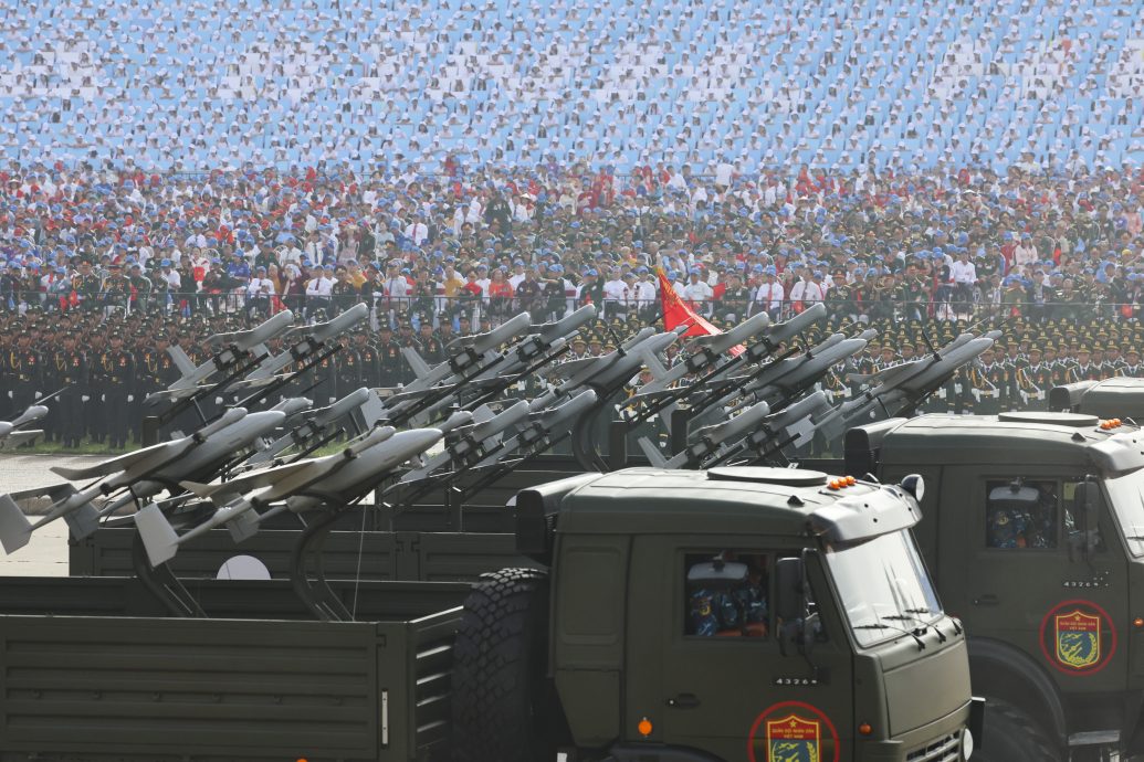 越南大阅兵庆独立80年 中俄军同台秀肌肉 