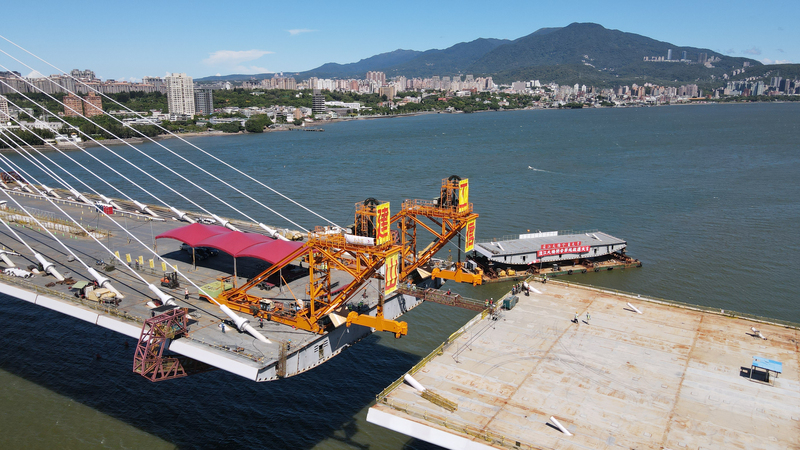 造价32亿淡水大桥合拢 可望明年5月通车