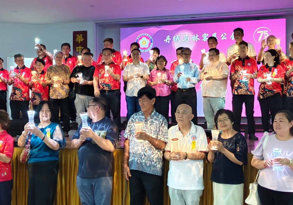 郑立慷:传承方言维护中华文化 有助传承籍贯文化