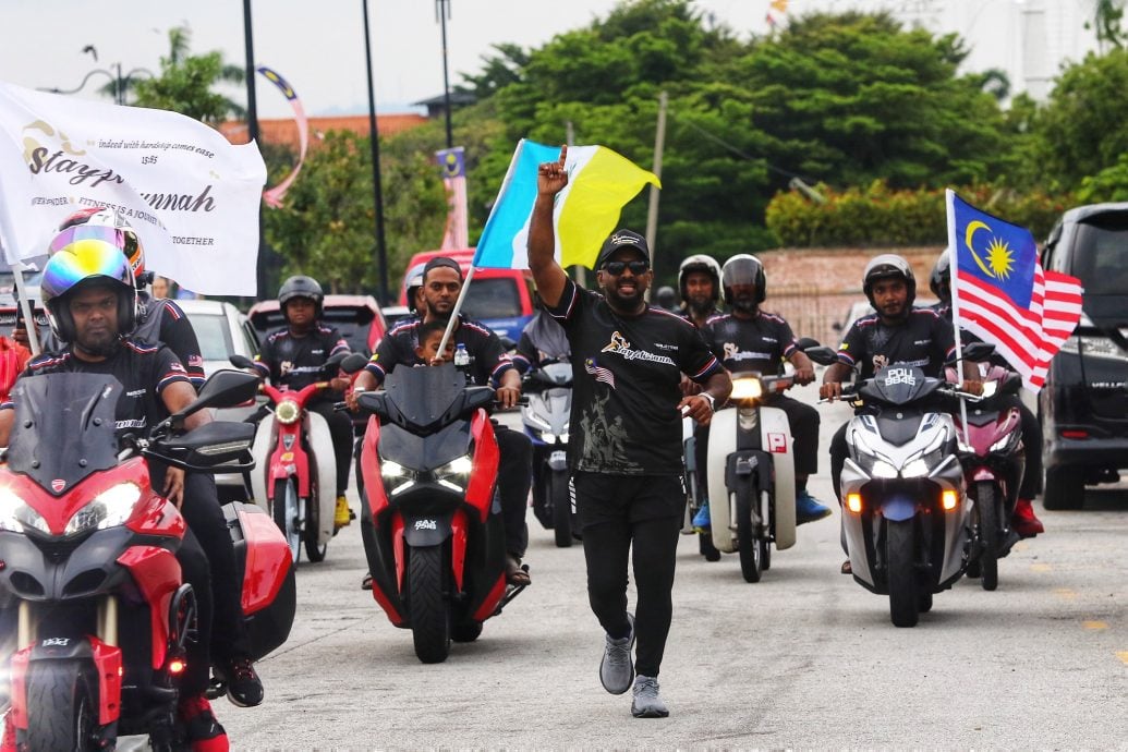 重签／暖势力／银行职员长跑展现爱国情