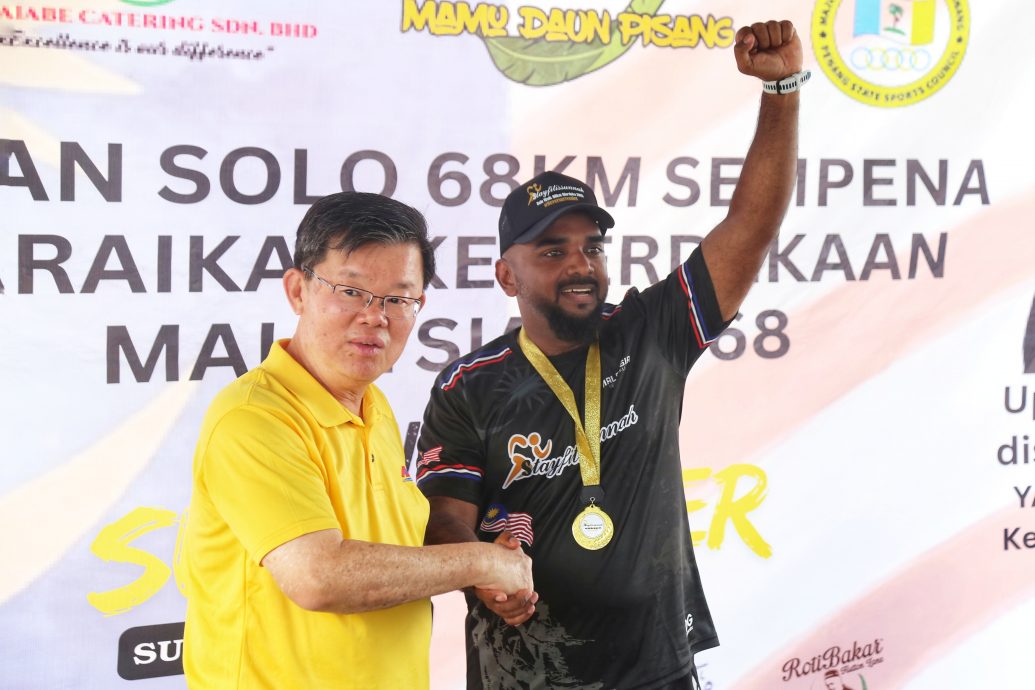 重签／暖势力／银行职员长跑展现爱国情