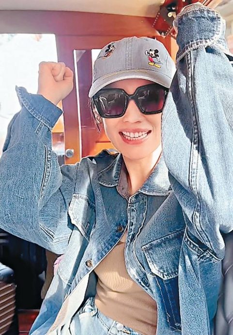 金狮奖爆冷惹质疑 辛芷蕾致谢词过长被催下台