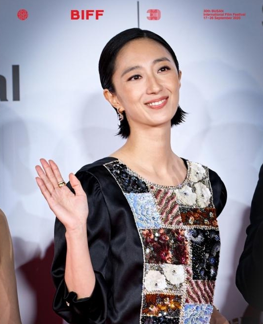 釜山影展|孙艺真美出新高度 舒淇缺席李心洁独美