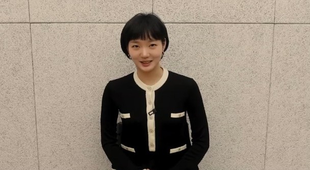 釜日电影奖|李炳宪4封影帝 金高恩摘影后拍视频致谢