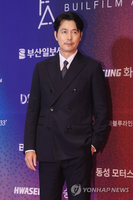 釜日电影奖|李炳宪4封影帝 金高恩摘影后拍视频致谢