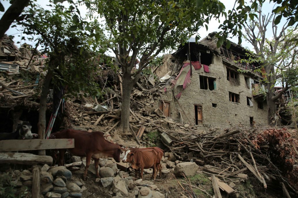 阿富汗地震死伤惨重 联合国批评美国削人道援助打击赈灾