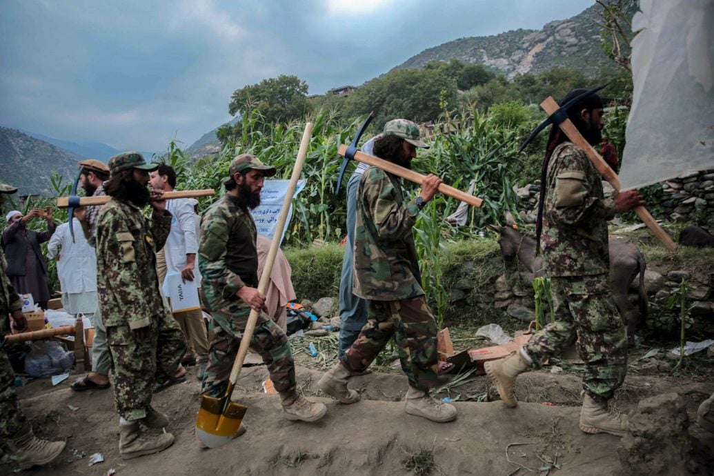 阿富汗地震死伤惨重 联合国批评美国削人道援助打击赈灾