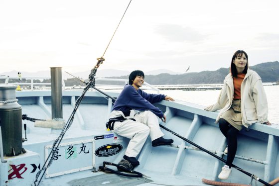 陈头头／《海岸村的日出日落》太阳下山明早依旧爬上来，花儿不谢也不往前走