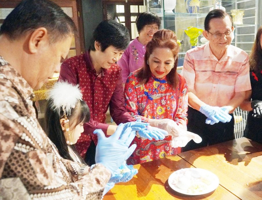 陈慧苑//25/9下版(全国版)华总妇女部候选人:拟四大核心方向推动华总妇女部,陈慧苑:凝聚力量,提升女性价值地位