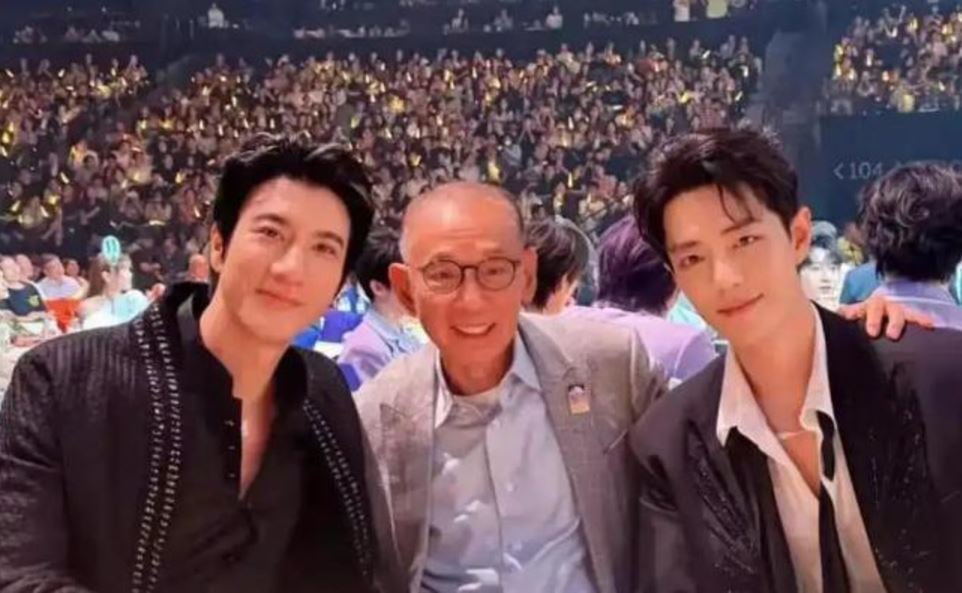 陌生女强索签名 肖战婉拒遭纠缠