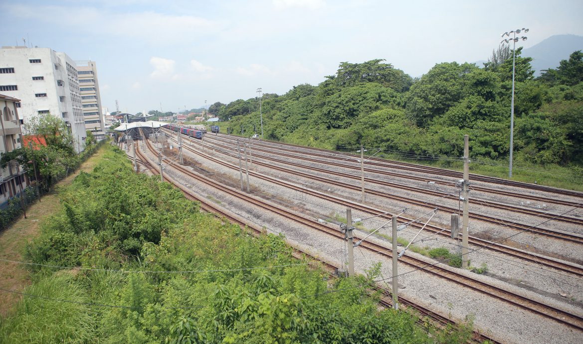 霹：请签网∕封面主文∕怡中环项目 规划建高楼住宅垂直学校 尼查：后期才动怡内陆港