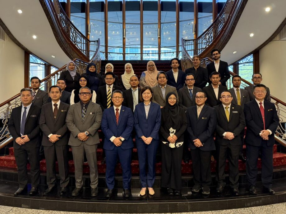 霹:请签网∕封面主文∕探讨先建后售房屋模式 黄诗情:保障购屋者防烂尾