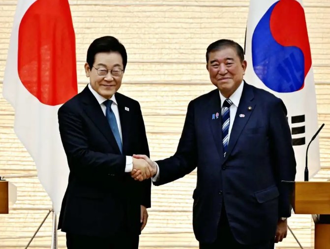 韩日领导人会谈 聚焦改善双边关系及对美贸易合作