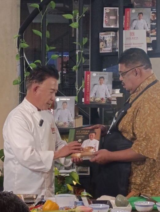 首长：用美食推广旅游新契机