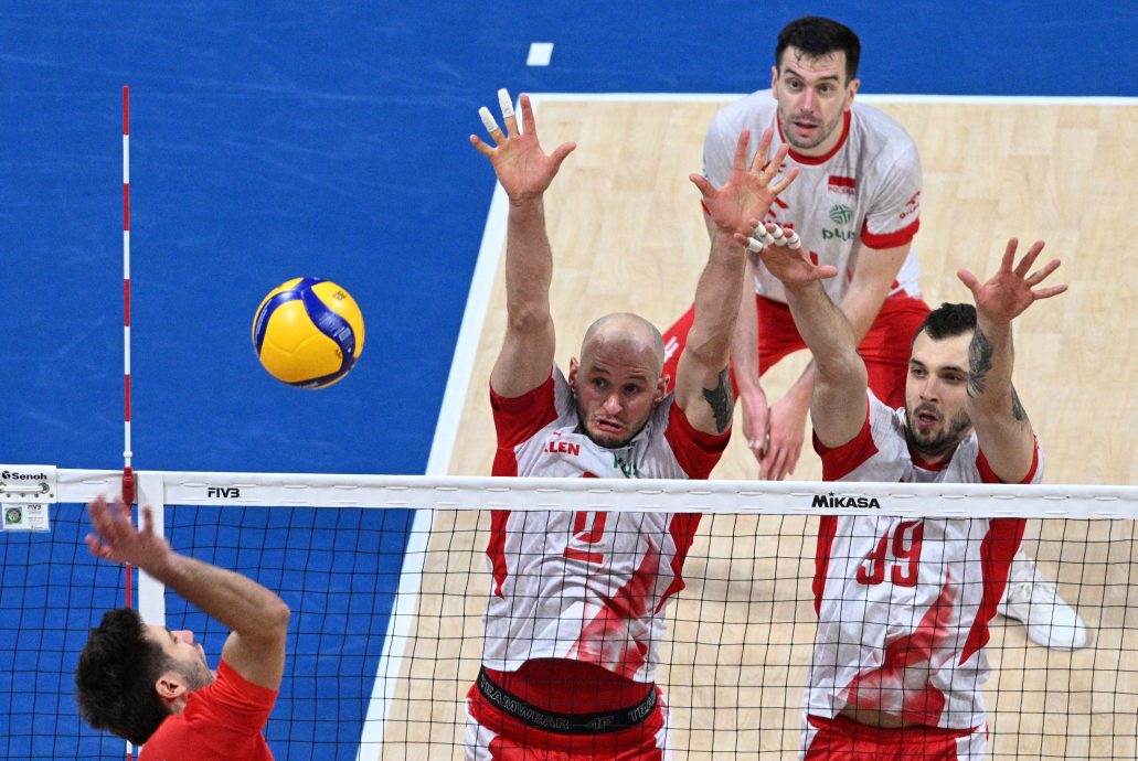 马尼拉世界男排锦标赛| 世界前二队伍提前交锋  波意4强硬碰硬