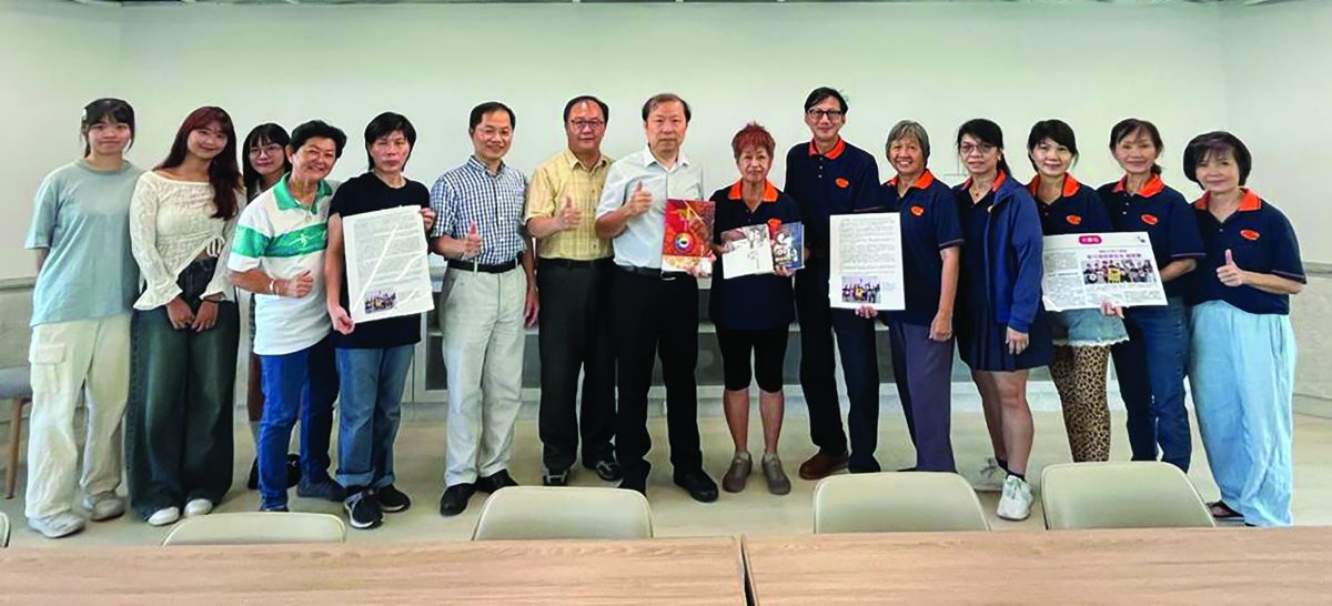 马来西亚美术家协会代表团赴彰化师范大学画壁画