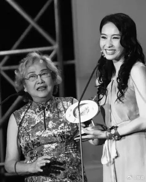 黎宣离世享年93岁 黎姿悼念:姑妈笑容永留心