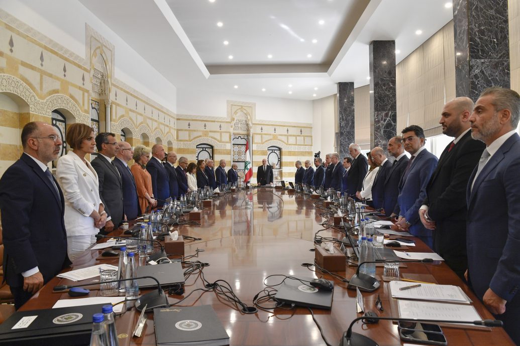 黎巴嫩内阁批准军方解除真主党武装方案