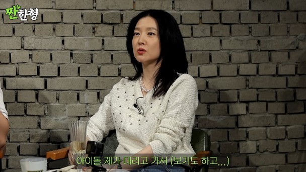 龙凤胎已14岁 李英爱曝女儿想当偶像