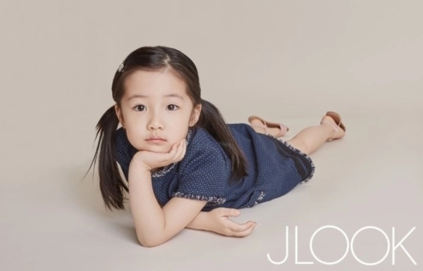 龙凤胎已14岁 李英爱曝女儿想当偶像