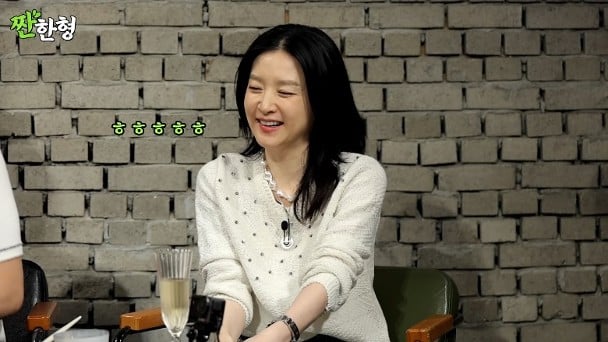 龙凤胎已14岁 李英爱曝女儿想当偶像