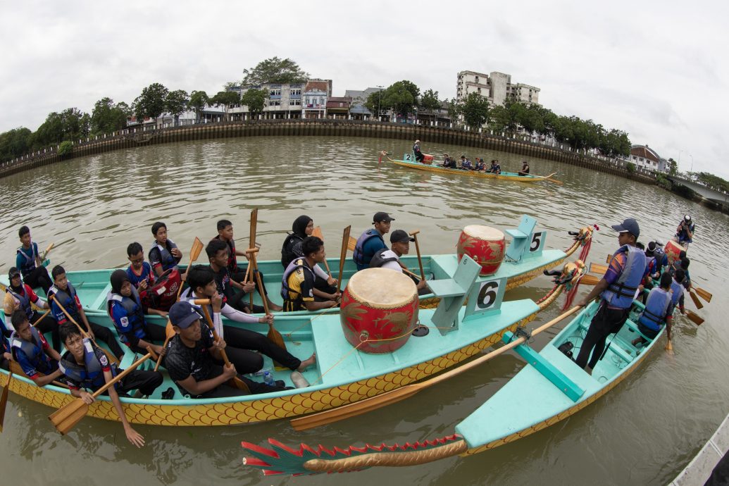（29/9见报）星角摄／(jo)龙舟赛激起传统与团结浪花
