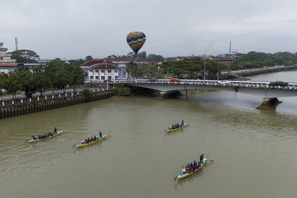 （29/9见报）星角摄／(jo)龙舟赛激起传统与团结浪花
