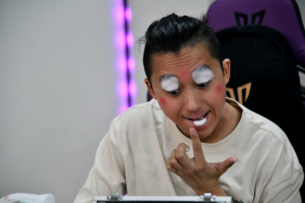 (3/9见报)大都会/特职世界:小丑/14图