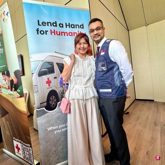 （仅供网）柔：狮城二三事：丈夫当义工获表彰 孙燕姿到场支持