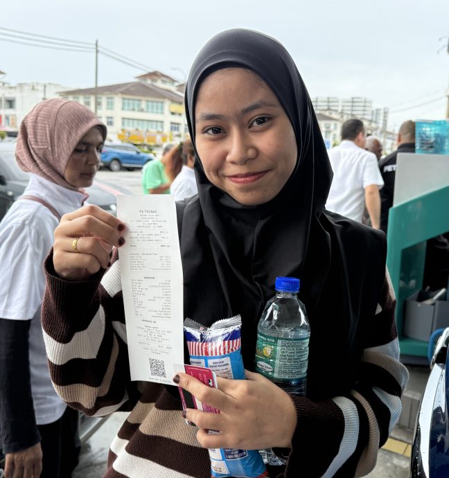 (全国版)林慧英:全国20%军警已添130万公升1.99令吉补贴汽油