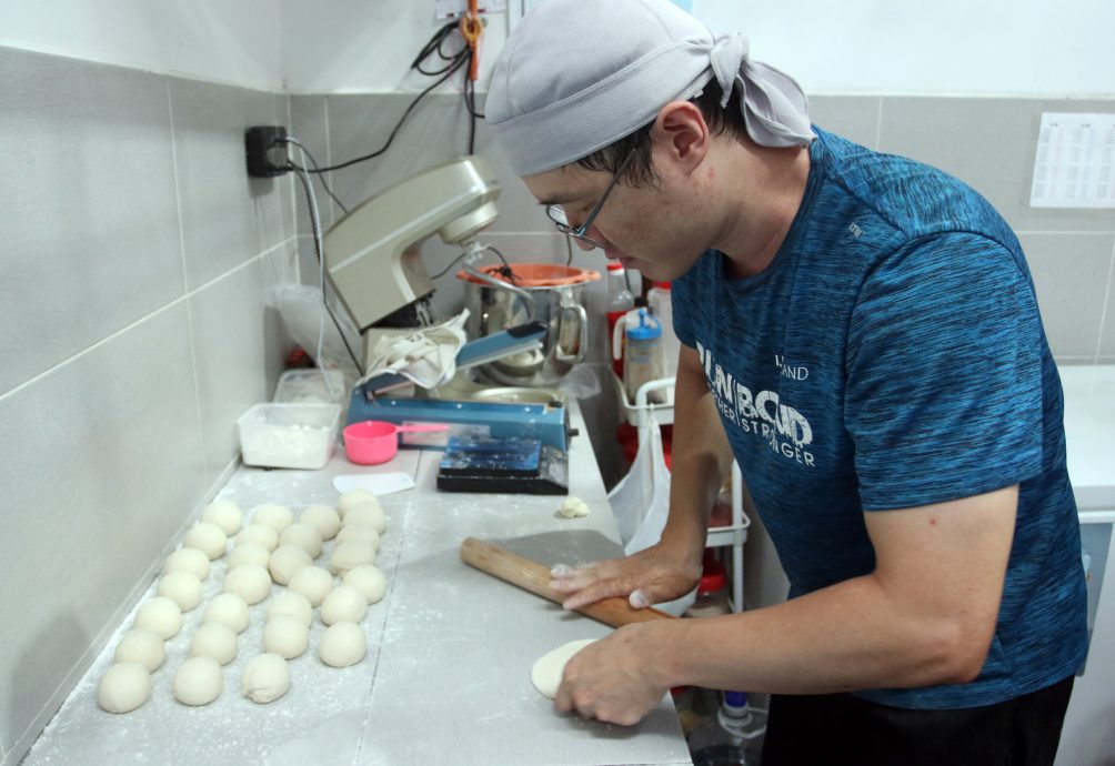 (刊期9月16日)NS星角摄:手工包的诞生